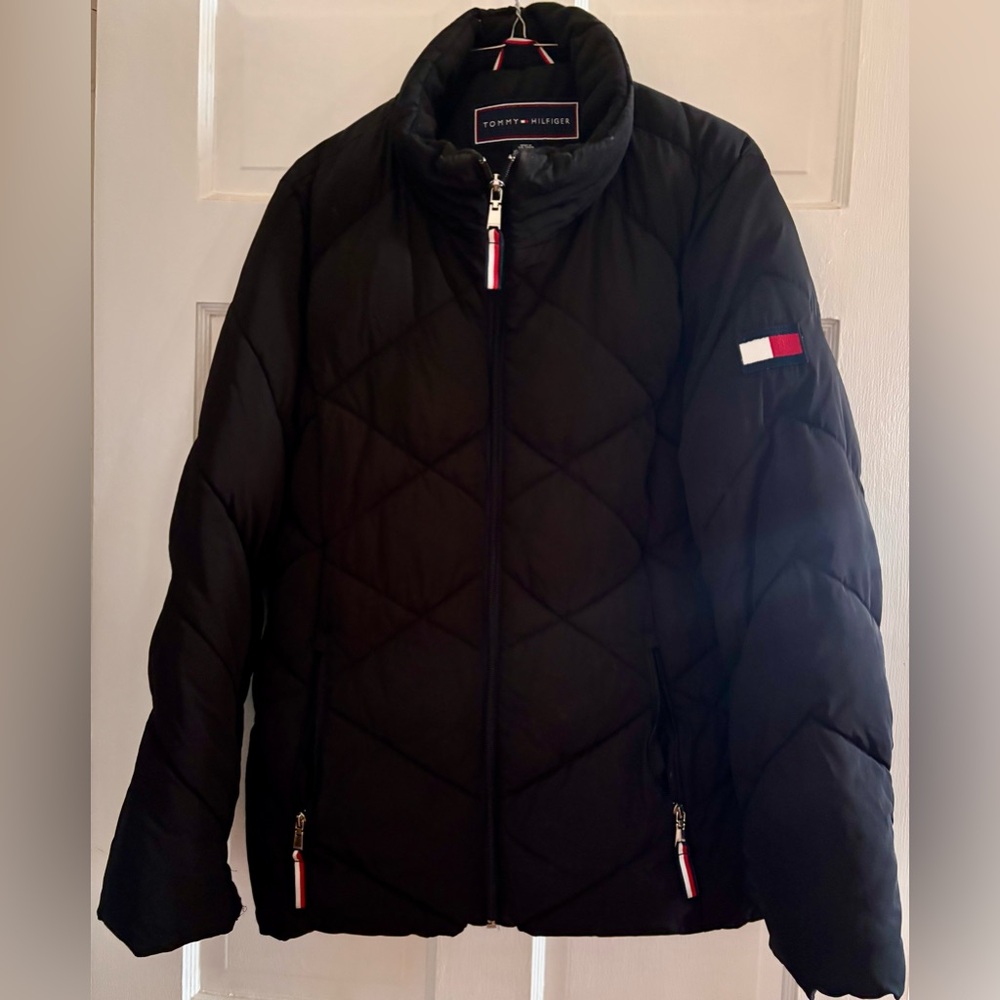 Tommy Hilfiger Black PufferJacket with Logo